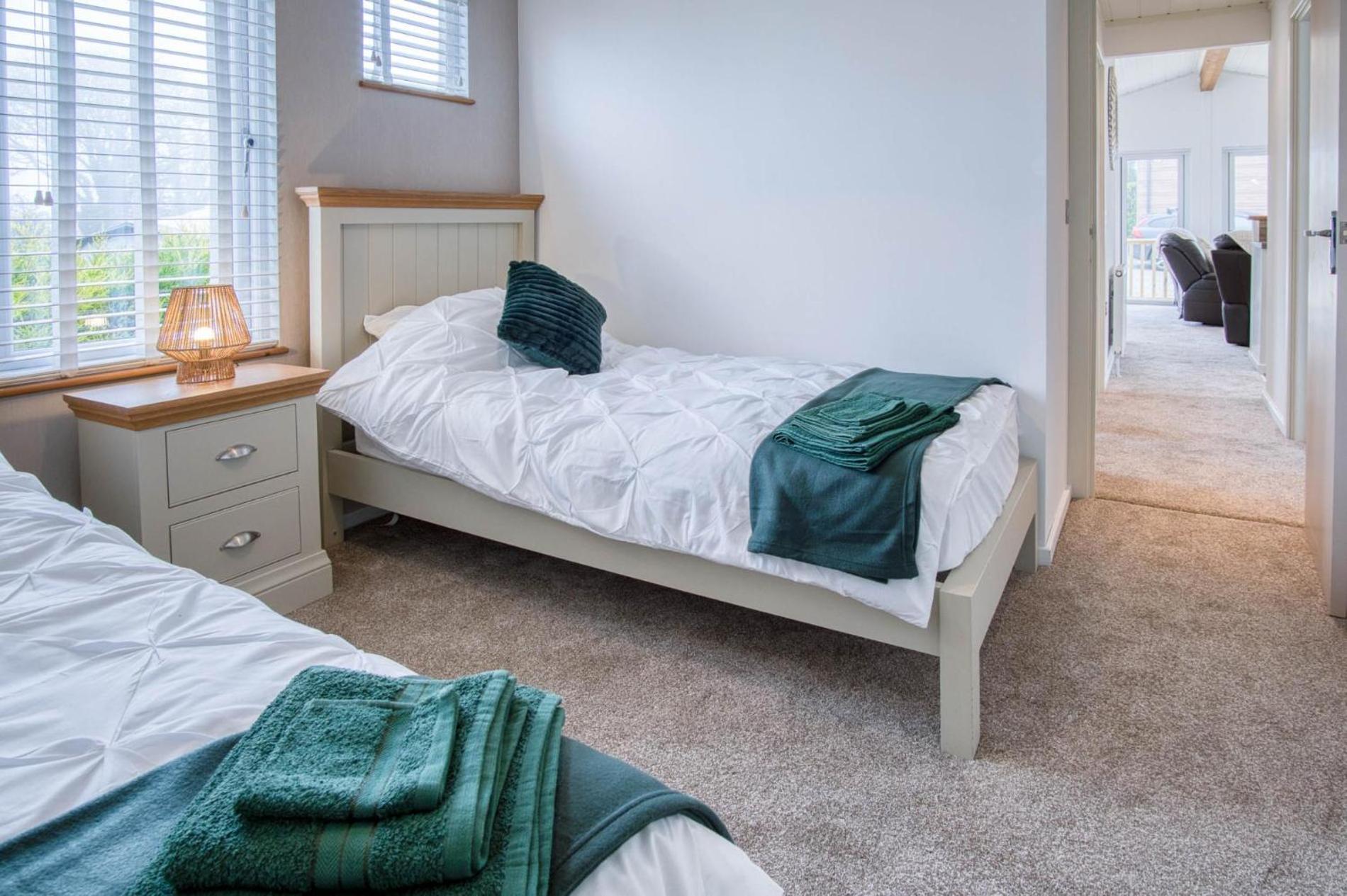 Swallow - 3 Bedroom - Wisemans Bridge Stepaside (Pembrokeshire)