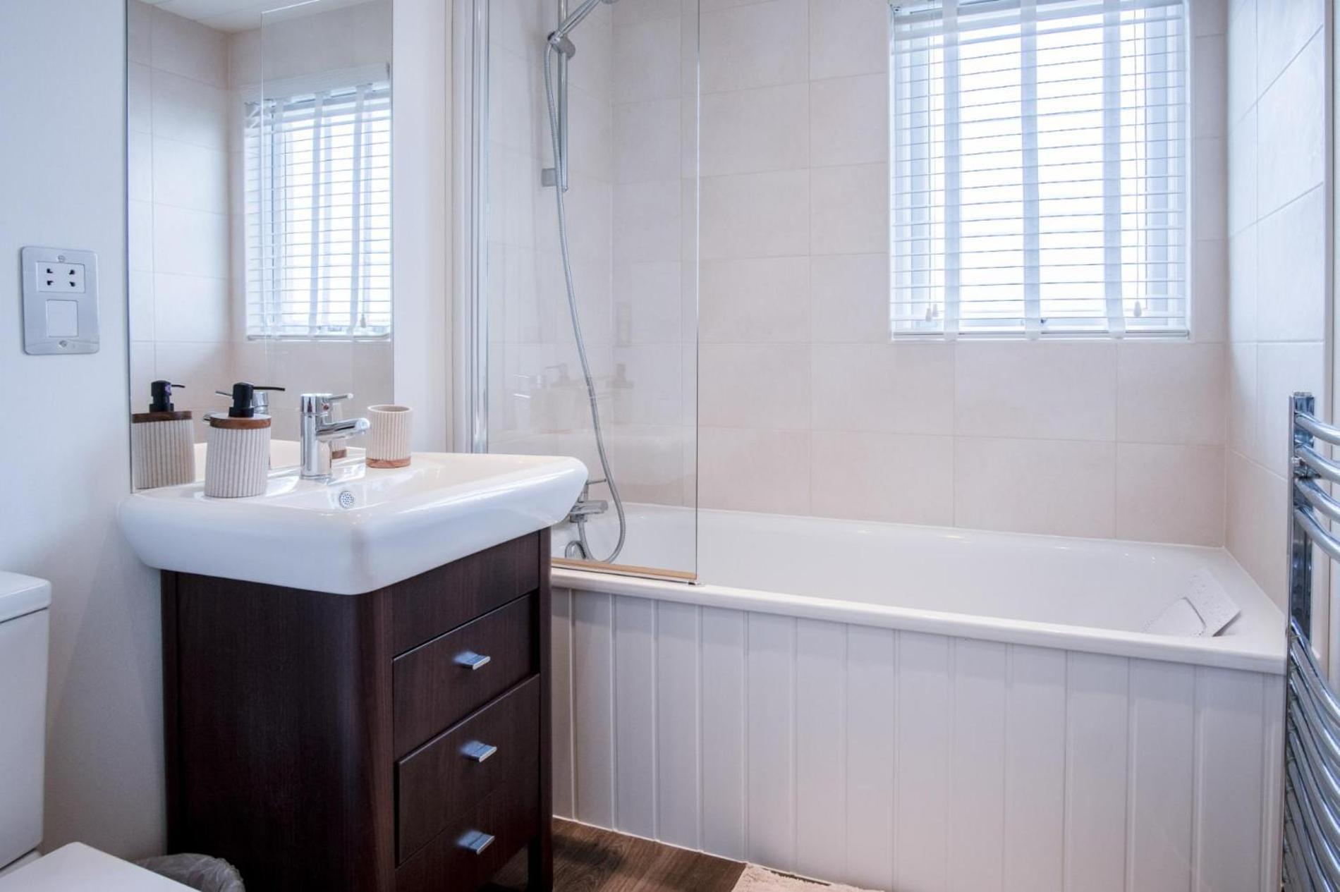 Apartamento Swallow - 3 Bedroom - Wisemans Bridge Stepaside (Pembrokeshire)